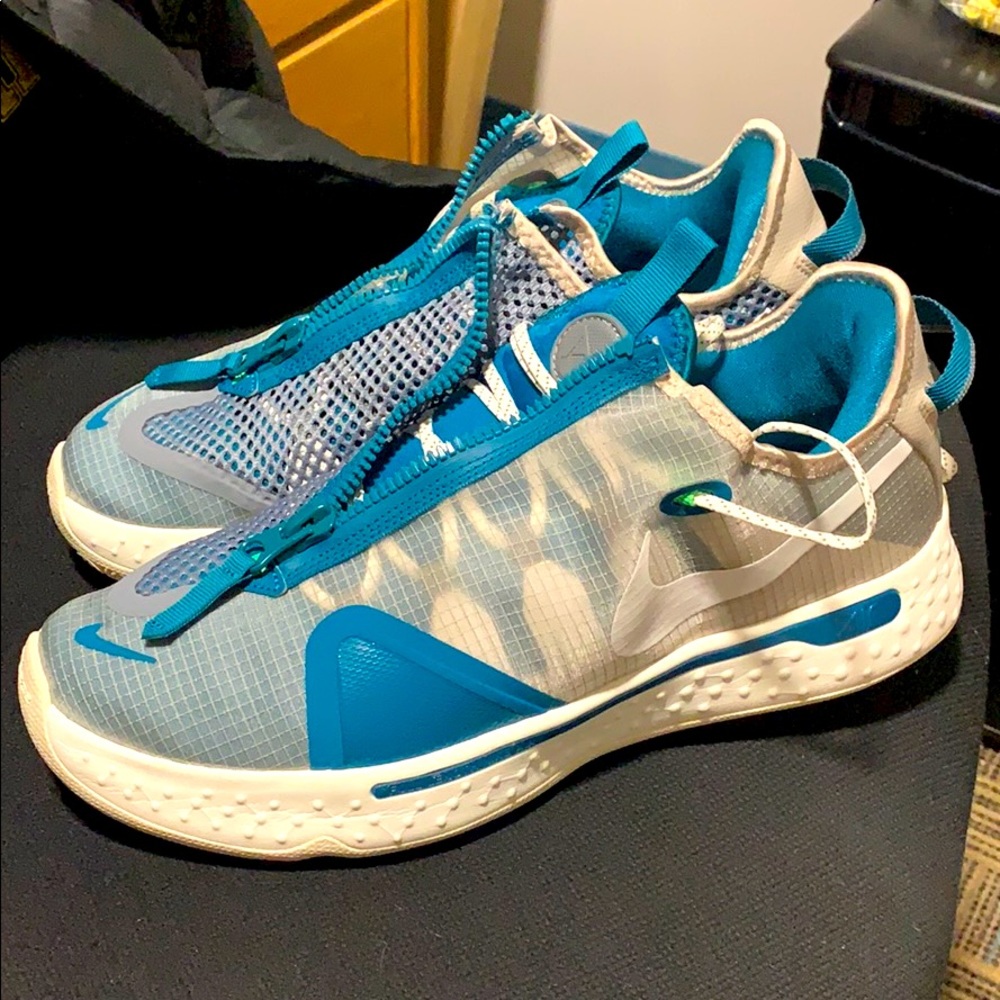 PG 4 basketball shoes